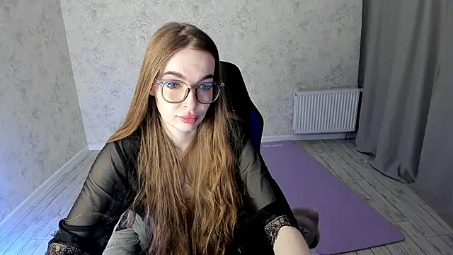 Snapshot of LissaCain chatting on 02/27/25, 02:21 LissaCain online show from 02/27/25, 02:21