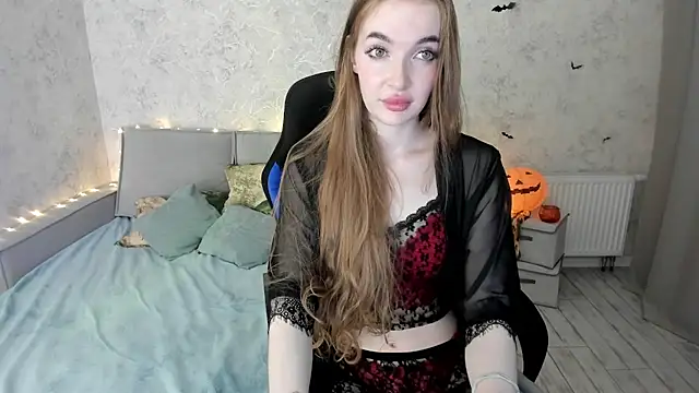 Snapshot of LissaCain chatting on 10/16/25, 06:09 LissaCain online show from 10/16/25, 06:09