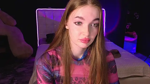 Snapshot of LissaCain chatting on 11/18/25, 09:25 LissaCain online show from 11/18/25, 09:25