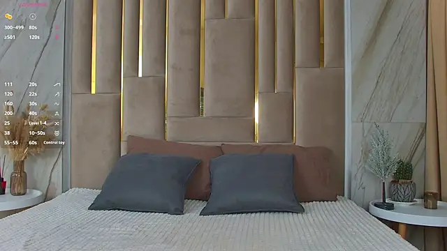 Gabriella Wils online show from 04/13/26, 07:03