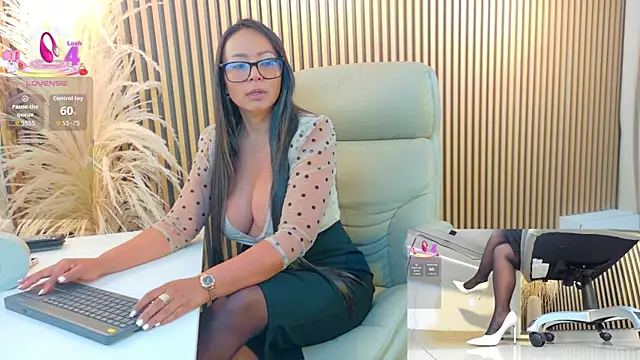 lulu 072 online show from 01/10/26, 12:12