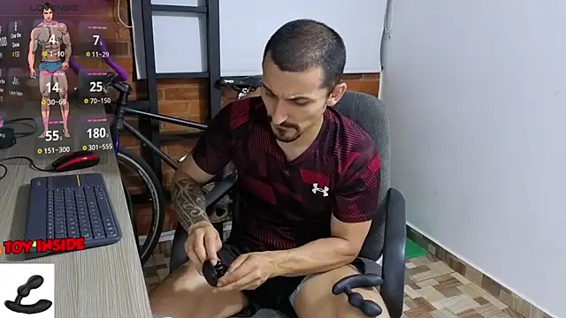 Marck Muscle online show from 09/26/25, 01:20