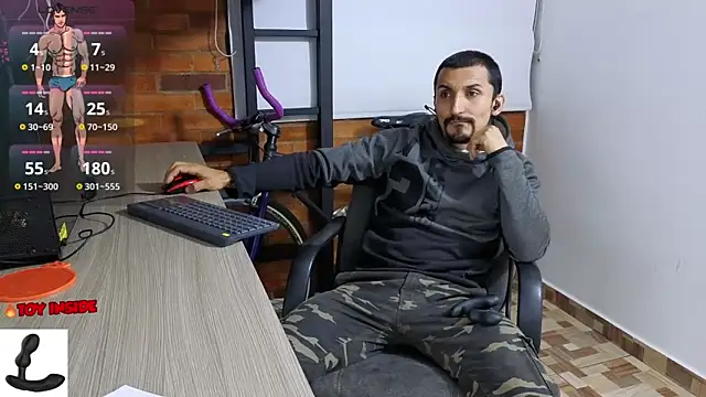 Marck Muscle online show from 10/13/25, 01:49