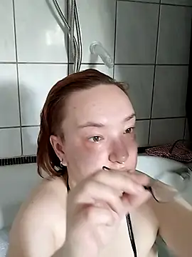 Isabella Geney online show from 04/20/26, 01:14