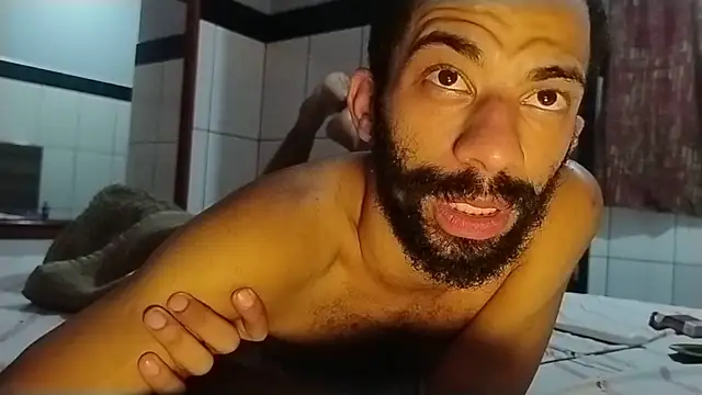 Snapshot of UncutToyBoy23cm chatting on 04/11/26, 10:14 UncutToyBoy23cm online show from 04/11/26, 10:14