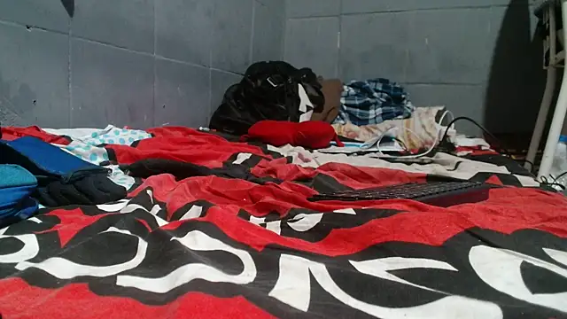 UncutToyBoy23cm online show from 06/11/26, 04:43