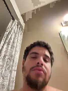 bigitaliandic online show from 02/28/25, 12:09