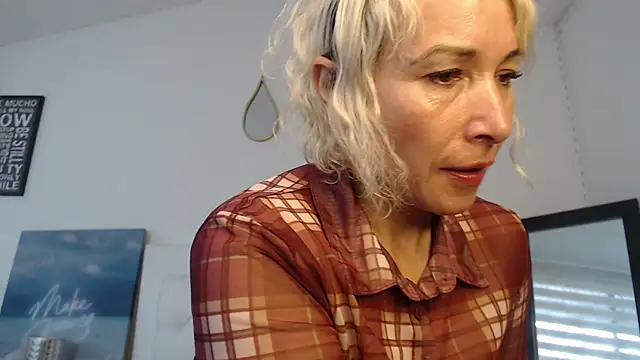 Ingridbergman online show from 02/21/25, 03:10