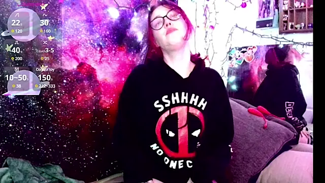 Snapshot of EverlyEster chatting on 01/16/25, 04:07 EverlyEster online show from 01/16/25, 04:07