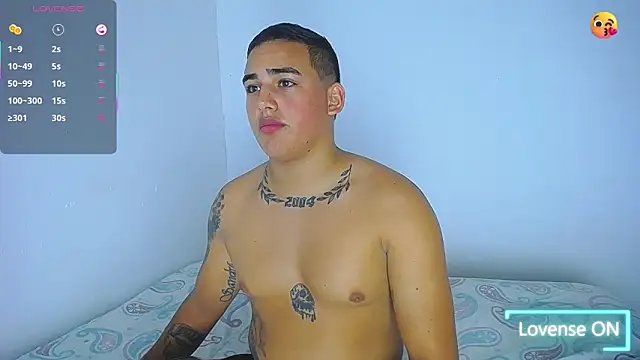 Latino Junge online show from 02/15/25, 03:50