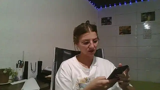 SweetyBabyDemon online show from 04/01/26, 11:02