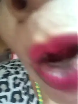 gatadeojosclaros online show from 03/03/25, 02:36