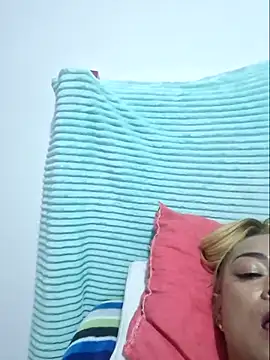 gatadeojosclaros online show from 03/10/25, 09:10