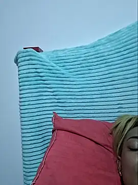 gatadeojosclaros online show from 03/11/25, 08:09