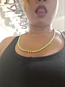 gatadeojosclaros online show from 04/05/26, 02:53