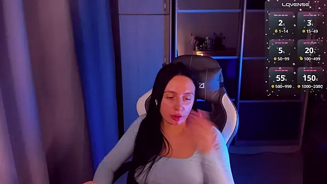 Snapshot of Christy_Calypso chatting on 01/15/25, 04:04 Christy Calypso online show from 01/15/25, 04:04