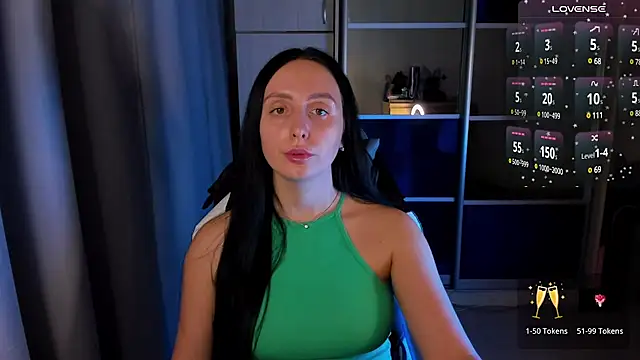 Snapshot of Christy_Calypso chatting on 02/05/25, 01:15 Christy Calypso online show from 02/05/25, 01:15