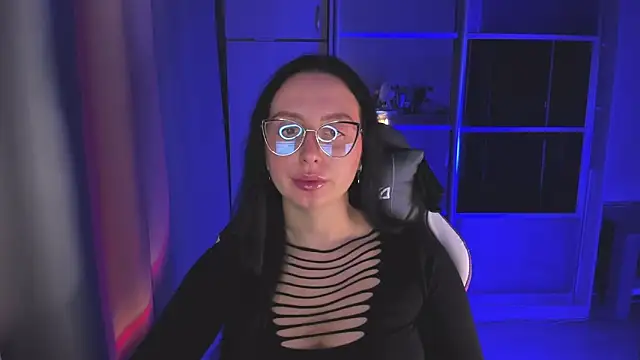 Snapshot of Christy_Calypso chatting on 11/06/25, 03:35 Christy Calypso online show from 11/06/25, 03:35