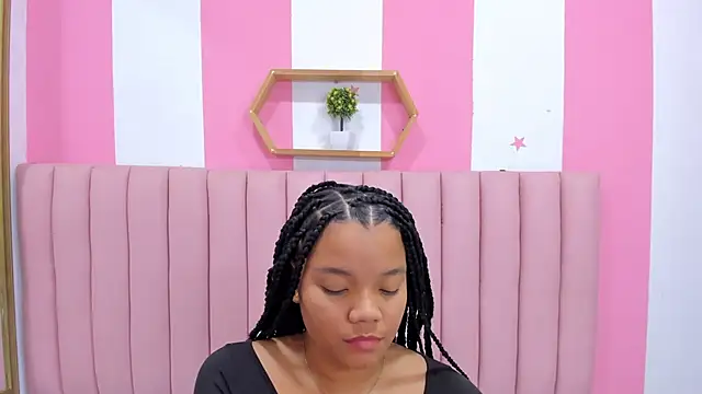 ISABELLA 020 online show from 02/12/25, 12:12