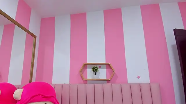 ISABELLA 020 online show from 09/29/25, 11:48