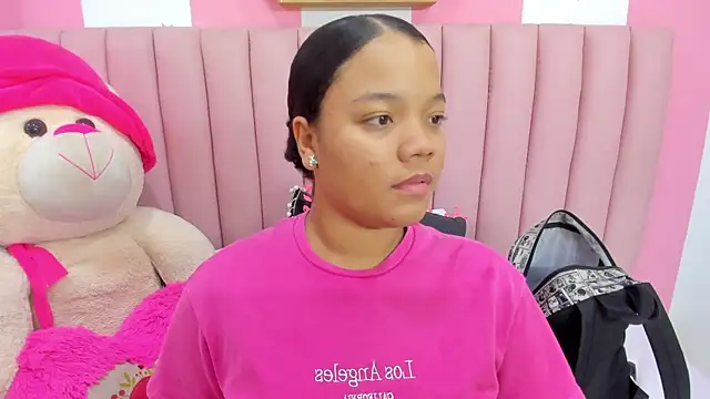 ISABELLA 020 online show from 11/14/25, 02:05