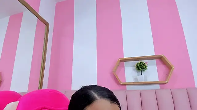 ISABELLA 020 online show from 11/28/25, 02:09