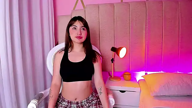 Snapshot of Damian_n_Maya chatting on 01/30/25, 08:54 Damian n Maya online show from 01/30/25, 08:54