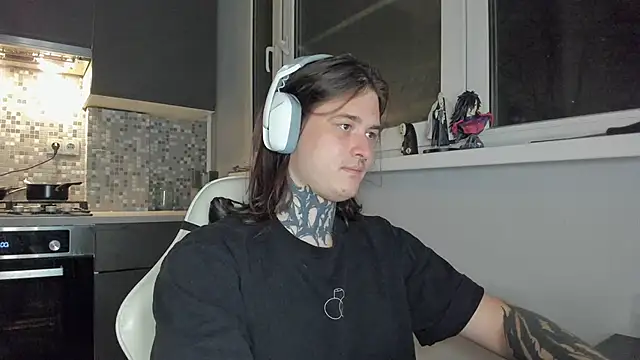  torfin  online show from 03/11/25, 02:21