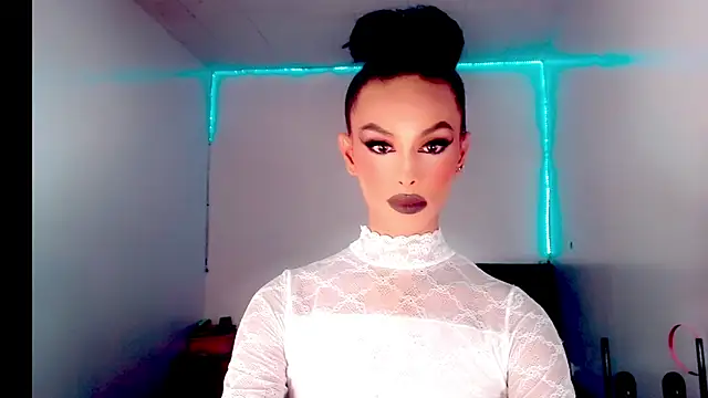  Riannagarcia  online show from 12/21/25, 04:08