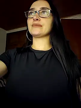 Snapshot of preetypeach chatting on 01/18/26, 02:48 preetypeach online show from 01/18/26, 02:48