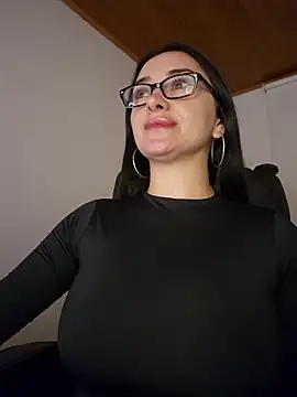 Snapshot of preetypeach chatting on 02/02/26, 02:43 preetypeach online show from 02/02/26, 02:43