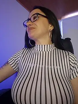 Snapshot of preetypeach chatting on 02/10/26, 08:02 preetypeach online show from 02/10/26, 08:02