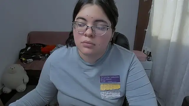 Snapshot of Aria_Fullbuster chatting on 11/22/25, 08:30 Aria Fullbuster online show from 11/22/25, 08:30