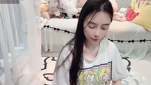 AKiKi711 online show from 05/19/26, 04:41