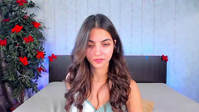 Milana Crystal  online show from 01/21/25, 11:24