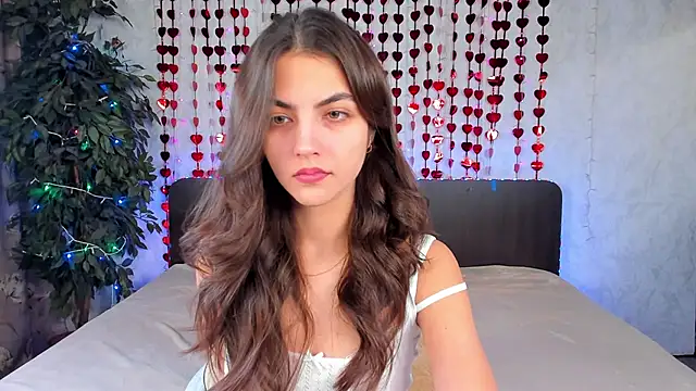 Milana Crystal  online show from 02/04/25, 08:13