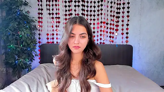 Milana Crystal  online show from 02/04/25, 11:16