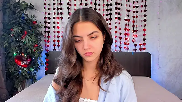 Milana Crystal  online show from 02/11/25, 08:15