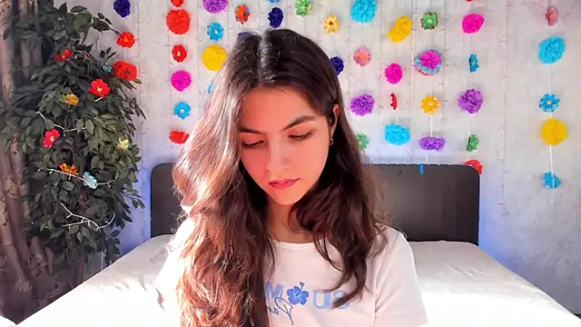 Milana Crystal  online show from 03/14/25, 08:21