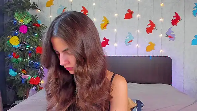 Milana Crystal  online show from 04/15/26, 07:15