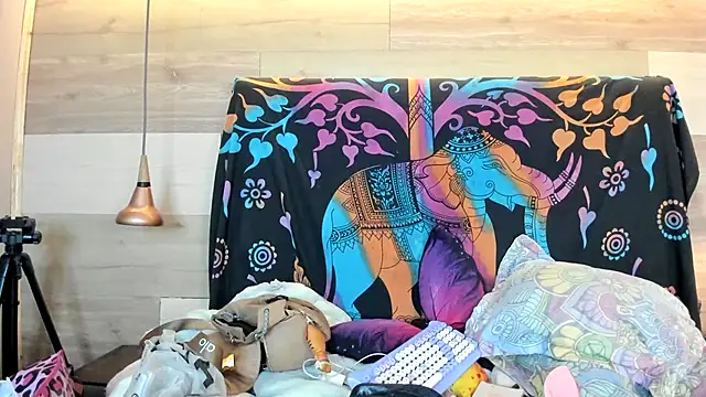 Cori Paige online show from 09/17/25, 04:03