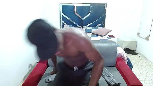 MiguelAngelxl online show from 10/14/25, 06:20