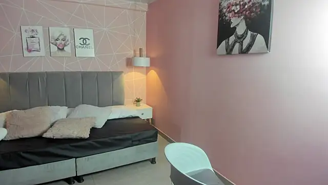 zara  sweet online show from 10/30/25, 01:34