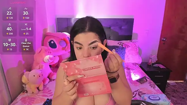 Kylie2211 online show from 02/04/26, 02:12