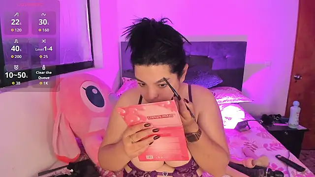 Kylie2211 online show from 05/25/26, 02:06