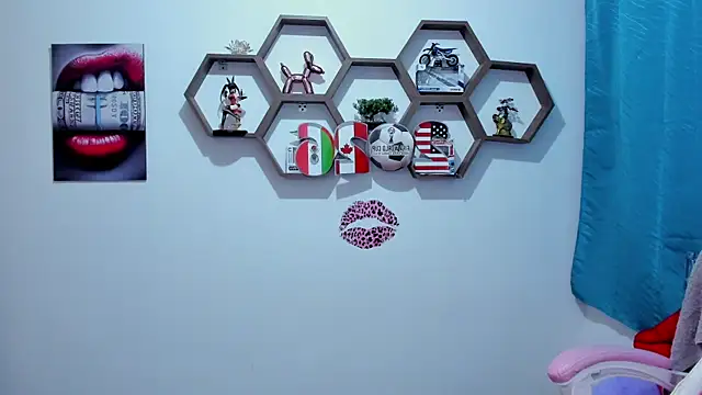 SharonSander online show from 07/14/26, 02:05