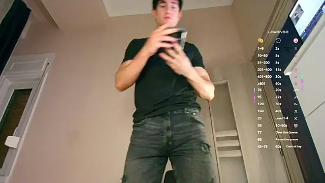 ChristianLevine  online show from 12/17/25, 03:40