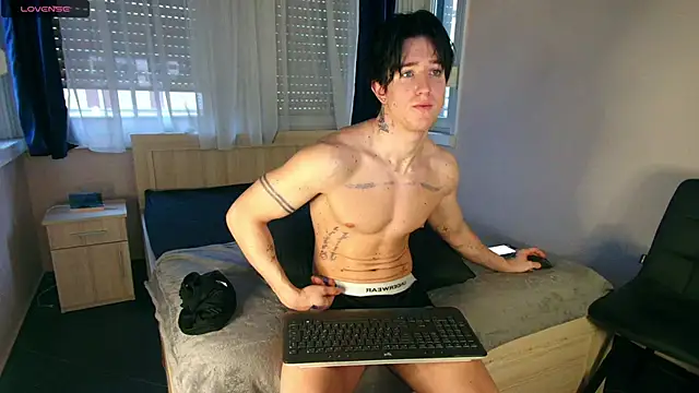 ChristianLevine  online show from 02/10/26, 06:06