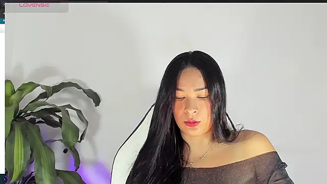 bella hadid1  online show from 03/13/25, 02:01