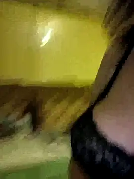 Snapshot of _angel_naturally_ chatting on 11/26/25, 04:02 angel naturally online show from 11/26/25, 04:02